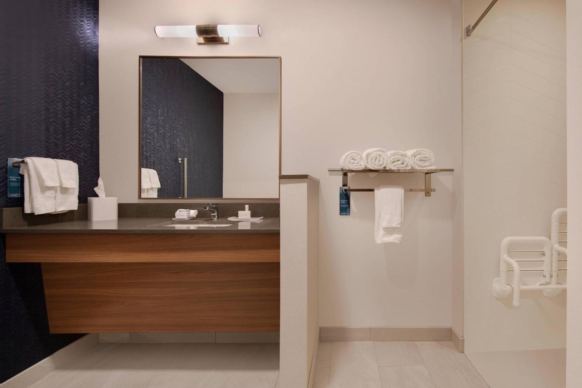 Fairfield Inn & Suites By Marriott Tampa ווסלי צ'אפל מראה חיצוני תמונה